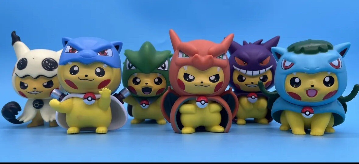 Poncho Pikachu, Charizard, Gengar, Blastiose, Venusaur, Mimiyku, T-Tar