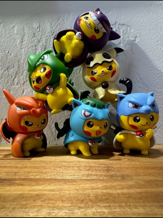 Poncho Pikachu, Charizard, Gengar, Blastiose, Venusaur, Mimiyku, T-Tar